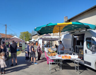2025.04.04 Grosrouvres Marche Itinerant Producteurs Locaux 8 Scaled E1776413333359 637x500